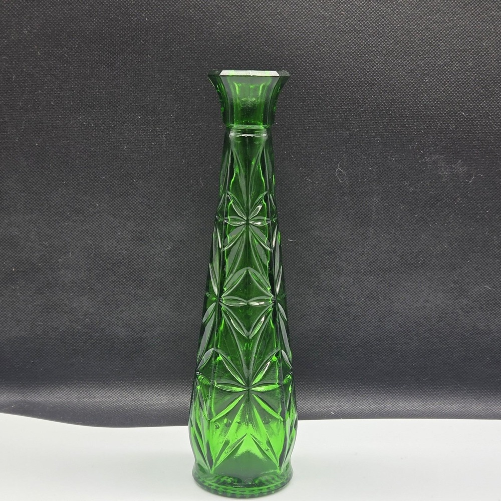Vintage Anchor Hocking 9" Bud Vase Starburst Emerald Green MCM Beauty